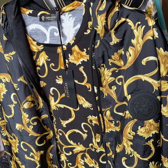 Versace Other - 💛Versace baroque print hooded jacket🖤